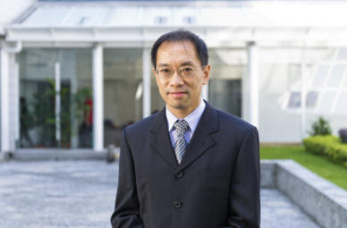 Dr. Yuen's photo