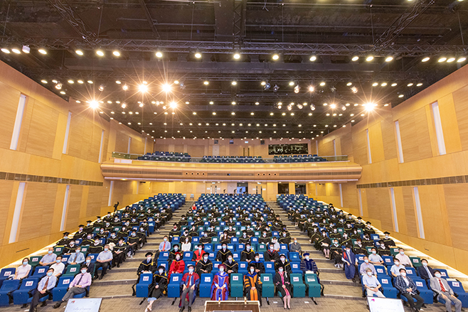 Commencement_021–EE_Sessions_Photo_8_new