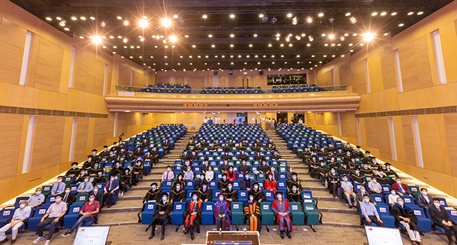 Commencement_021–EE_Sessions_Photo_9