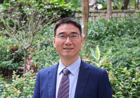 Prof Yongxin Guo