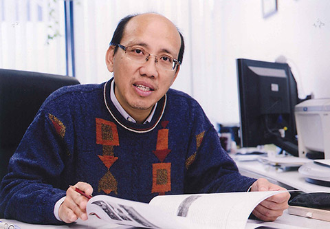 Prof Tommy Chow