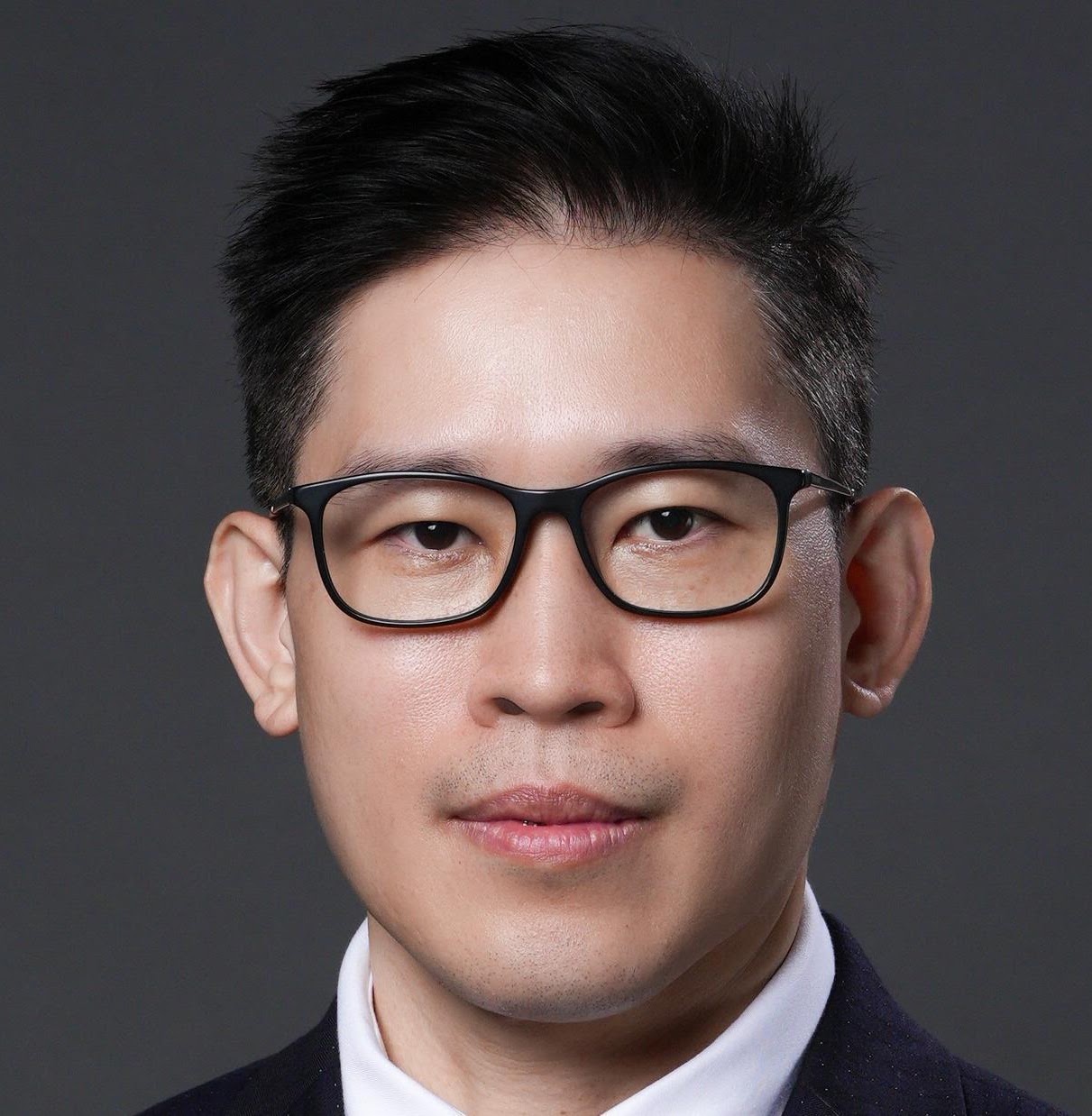 Portrait of Prof. Siew Chong Tan