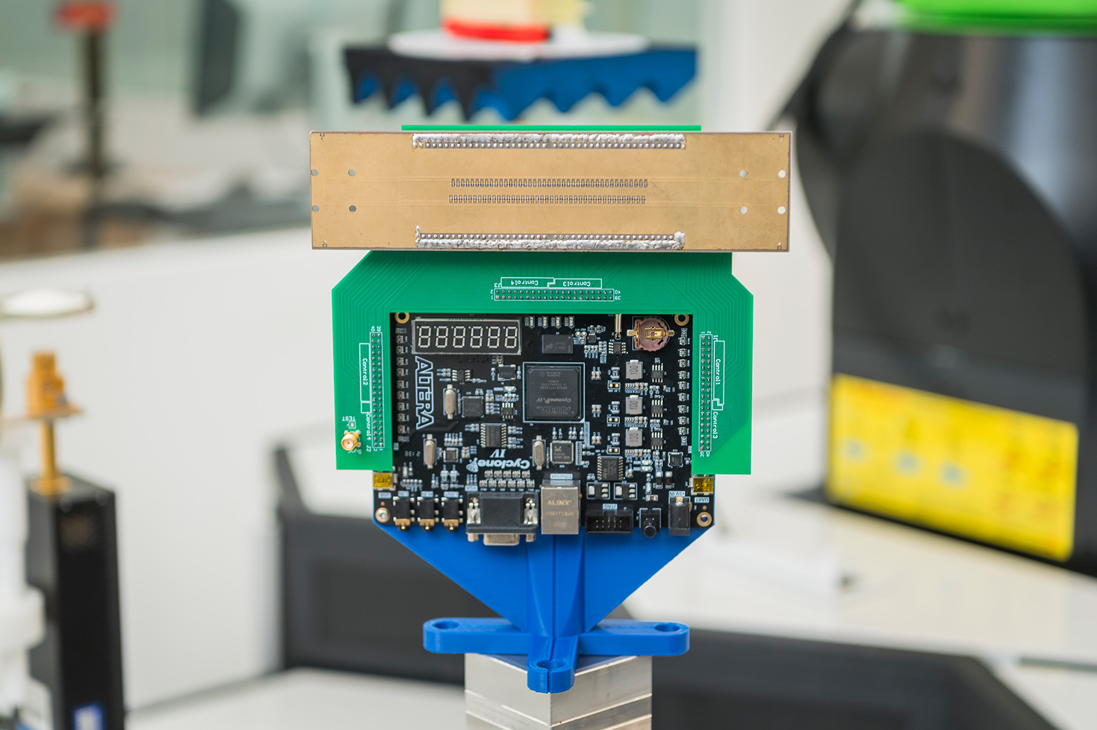 Programmable metasurface antenna prototype with its electronic controller