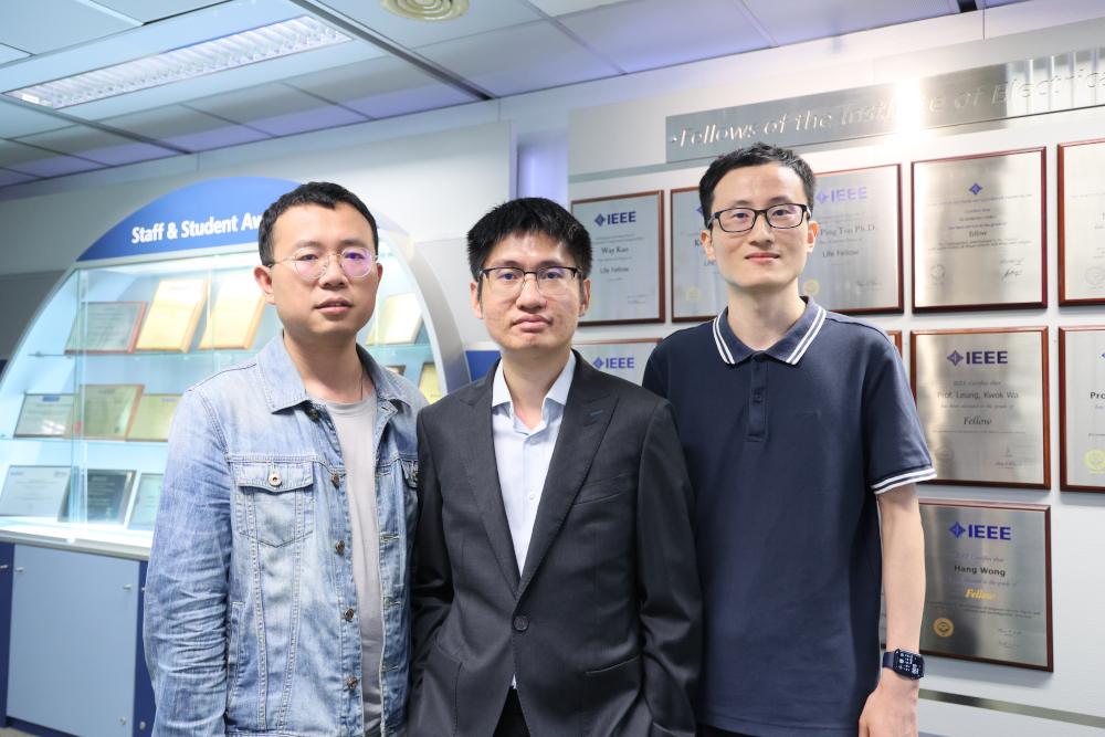 Official CityUHK photograph of Prof. Wu and collaborators accompanying the Nature publication news